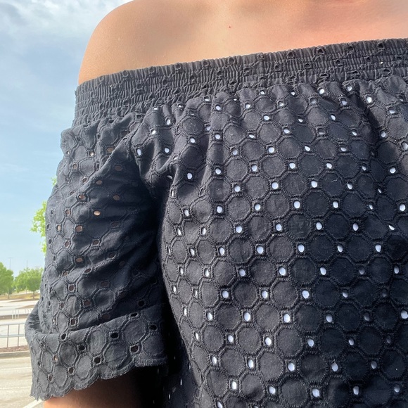 Finley Blouse - Picture 2 of 5